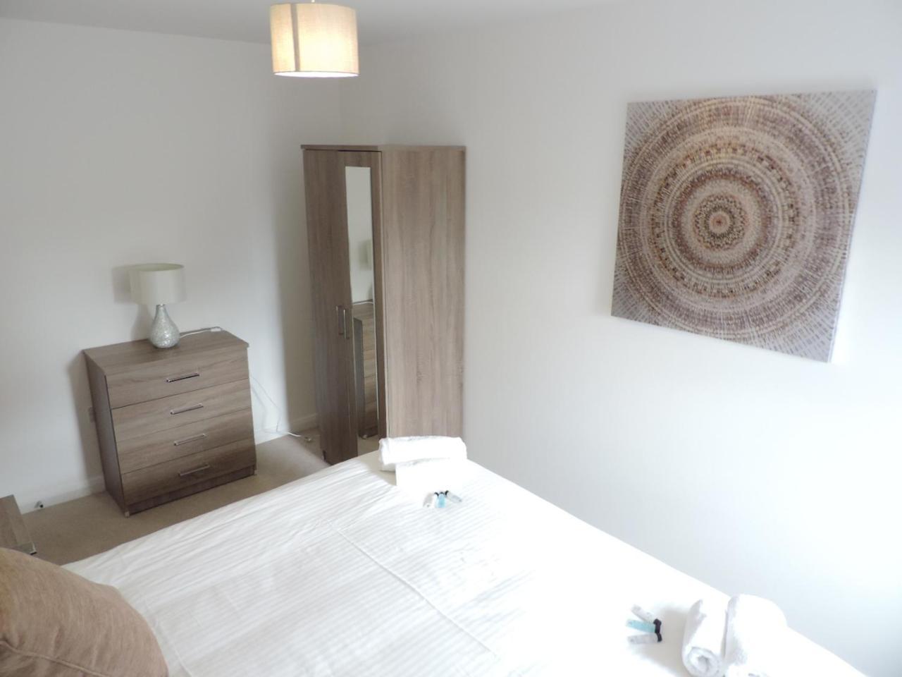Park House - City Centre Apartment Питерборо Екстериор снимка