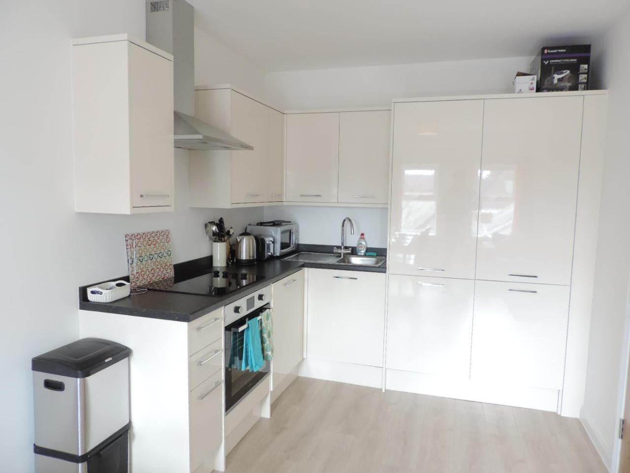 Park House - City Centre Apartment Питерборо Екстериор снимка