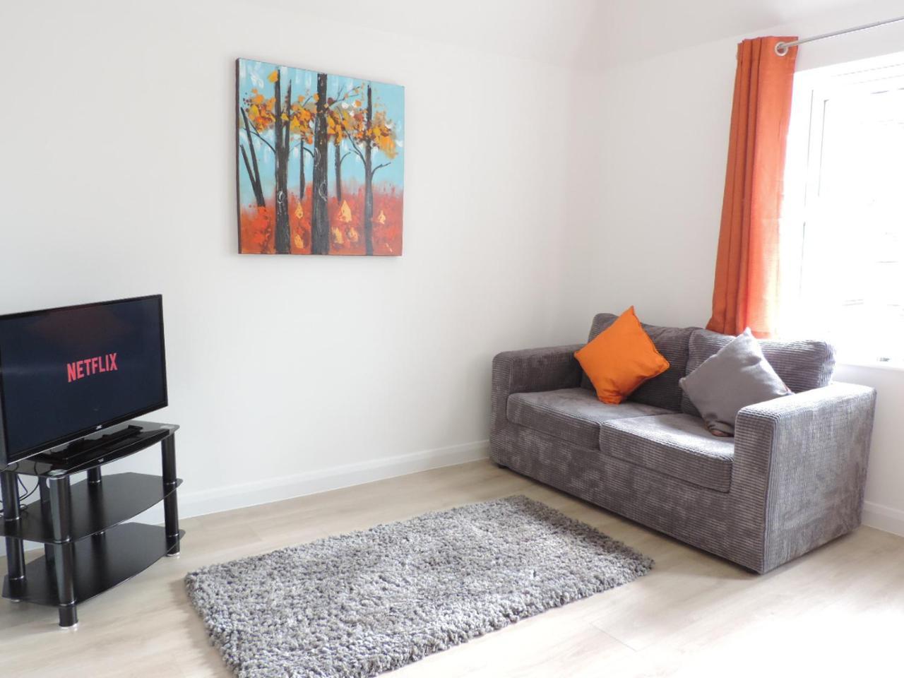 Park House - City Centre Apartment Питерборо Екстериор снимка